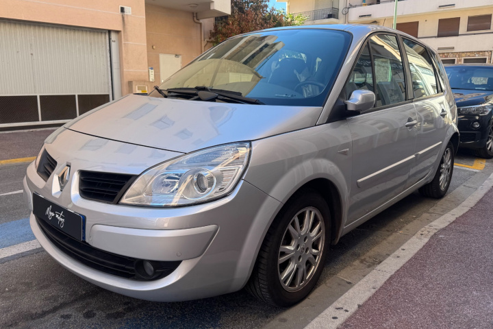 RENAULT GRAND SCENIC II